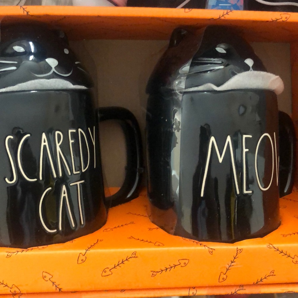 Raw Dunn Scaredy Cat and Meow Mugs with cat topper